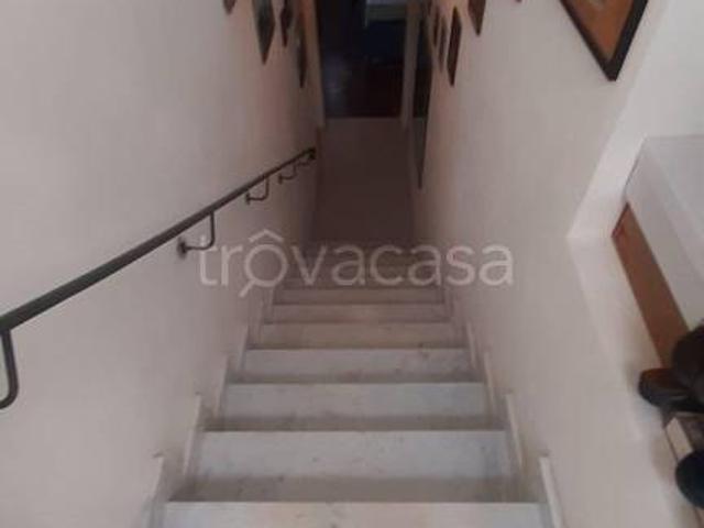 Villa Indipendente in vendita a Dogana, Luni