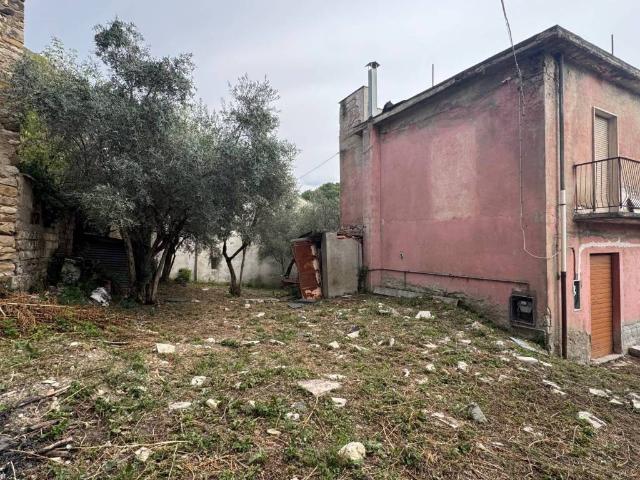 Villa Indipendente in vendita a Luogosano, Avellino
