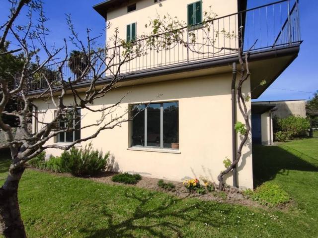 Villa Indipendente in vendita a Lurago D'erba, Lombardia