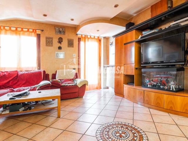 Villa Indipendente in vendita a Lurago Marinone, Lombardia