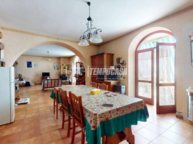 Villa Indipendente in vendita a Lusciano, Campania