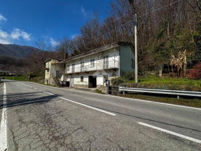 Villa Indipendente in vendita a Castello, Piemonte