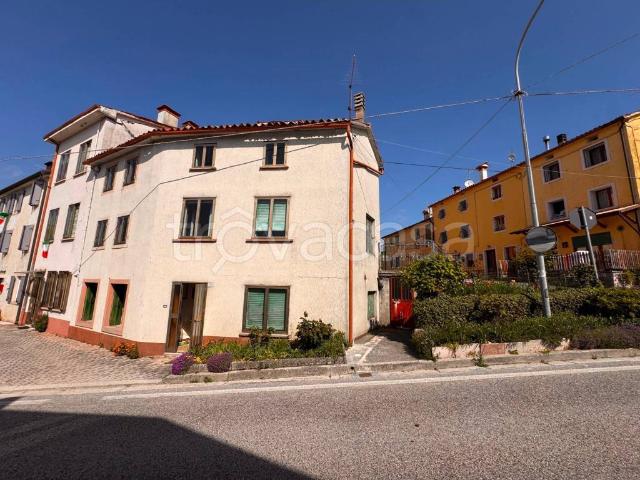 Villa Indipendente in vendita a Lusiana Conco, Conco