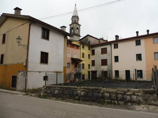 Villa Indipendente in vendita a Lusiana Conco, Ronzani