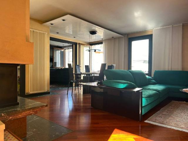 Villa Indipendente in vendita a Lusiana Conco, Ronzani