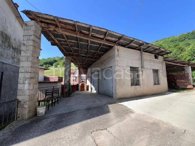 Villa Indipendente in vendita a Lusiana Conco, Veneto