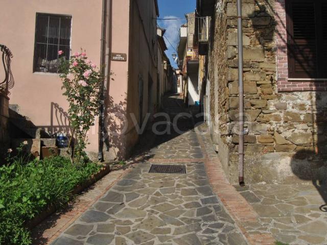 Villa Indipendente in vendita a Lustra, Campania