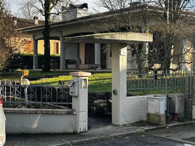 Villa Indipendente in vendita a Bassa Reggiana, Re