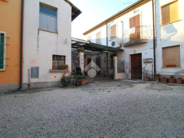 Villa Indipendente in vendita a Bassa Reggiana, Re