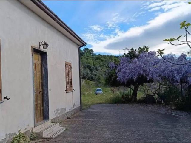 Villa Indipendente in vendita a Calabria, Cosenza