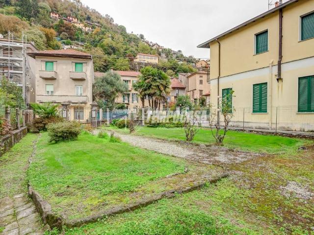 Villa Indipendente in vendita a Comunità Montana Valli del Verbano, Maccagno