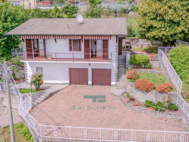 Villa Indipendente in vendita a Comunità Montana Valli del Verbano, Maccagno