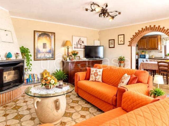 Villa Indipendente in vendita a San Giovanni Montebello, Giarre