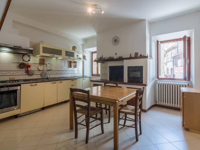 Villa Indipendente in vendita a Centro storico, Macerata