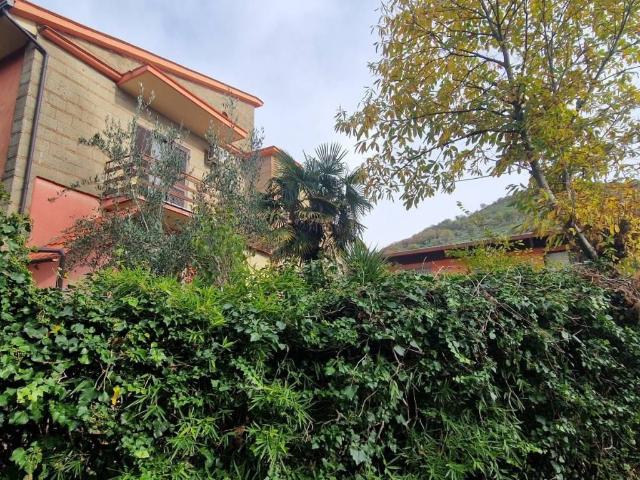 Villa Indipendente in vendita a Maddaloni, Caserta
