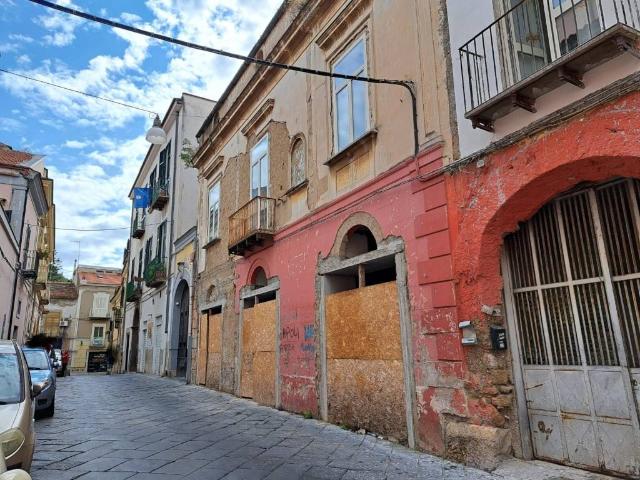 Villa Indipendente in vendita a Maddaloni