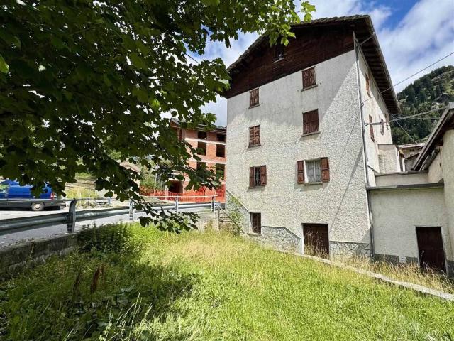 Villa Indipendente in vendita a Madesimo, Sondrio