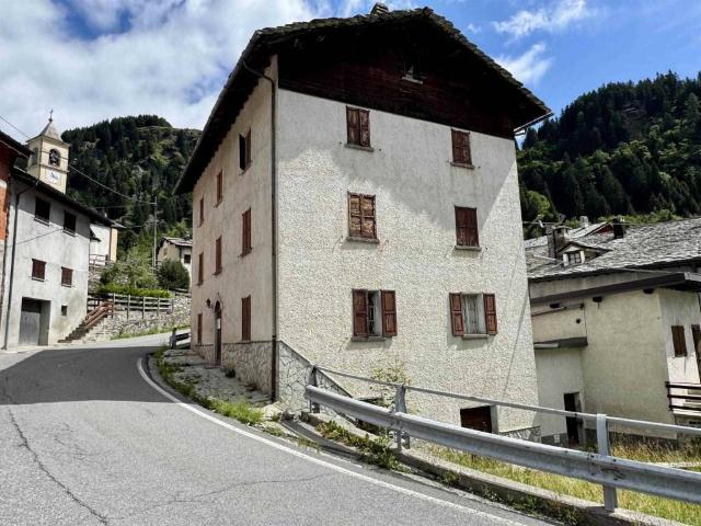 Villa Indipendente in vendita a Comunità montana della Valchiavenna, Madesimo