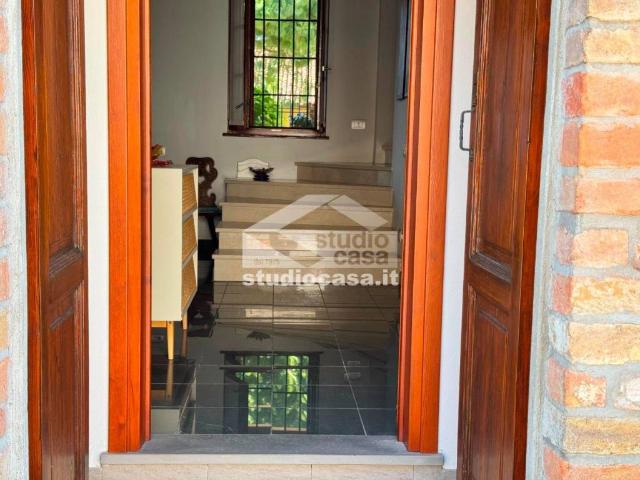 Villa Indipendente in vendita a Madignano, Lombardia