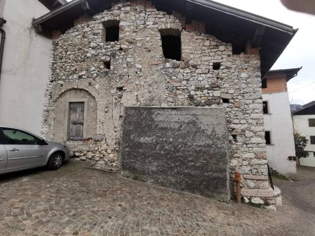 Villa Indipendente in vendita a Comunità della Valle dei Laghi, Madruzzo