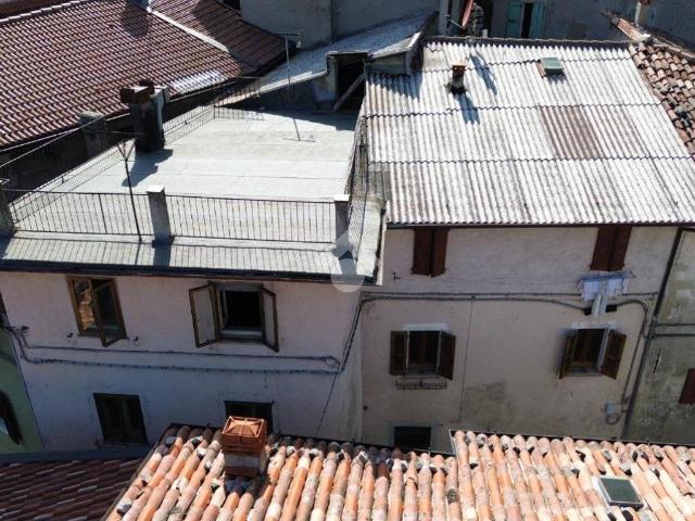 Villa Indipendente in vendita a Comunità Montana Parco Alto Garda bresciano, Magasa