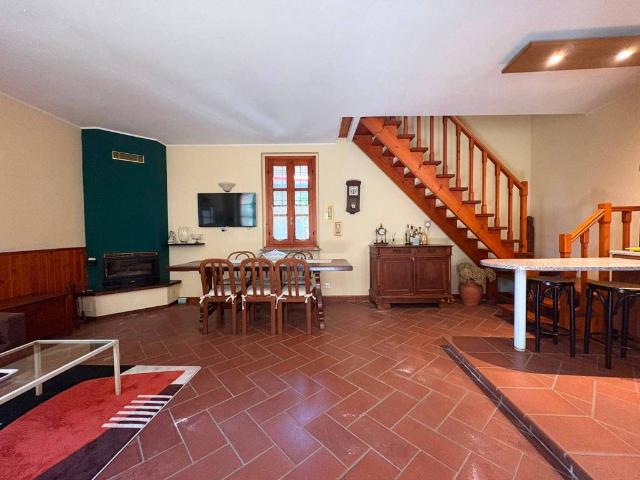 Villa Indipendente in vendita a Magherno, Lombardia