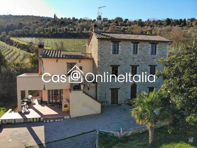 Villa Indipendente in vendita a Magione, Umbria