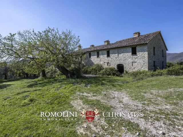 Rustico in vendita a Magione, Umbria