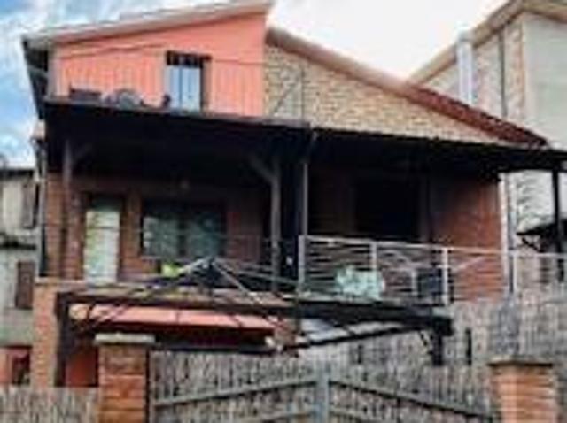 Villa Indipendente in vendita a Magione, Umbria