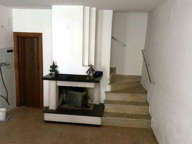 Villa Indipendente in vendita a Magliano De' Marsi, Abruzzo