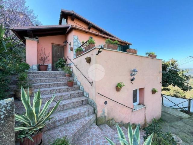 Villa Indipendente in vendita a Magliano Sabina, Lazio