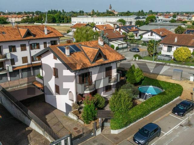 Villa Indipendente in vendita a Magnago, Lombardia