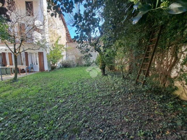 Villa Indipendente in vendita a Piemonte, Biella
