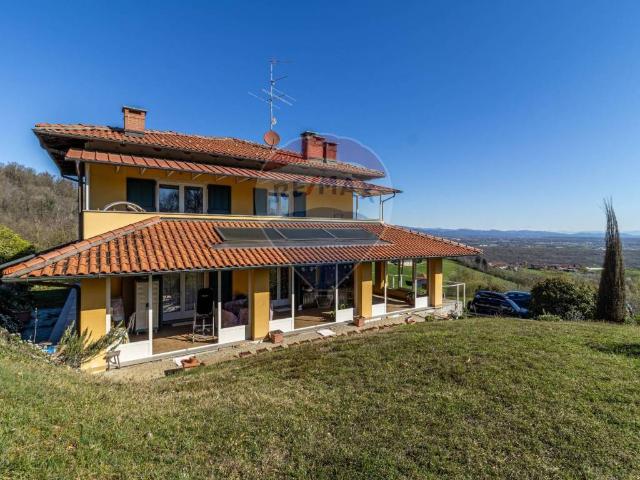 Villa Indipendente in vendita a Piemonte, Biella