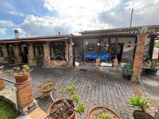Villa Indipendente in vendita a Calabria, Catanzaro