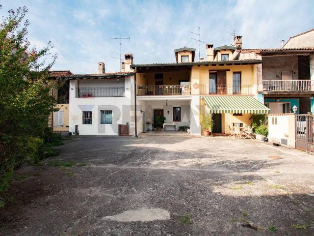 Villa Indipendente in vendita a Mairano, Lombardia