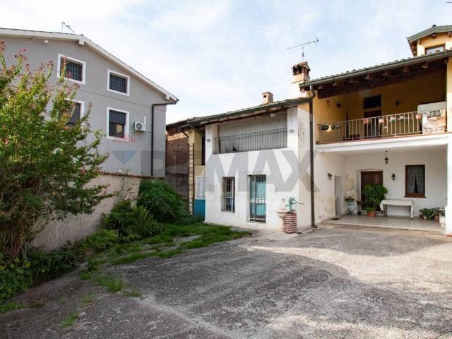 Villa Indipendente in vendita a Mairano, Lombardia