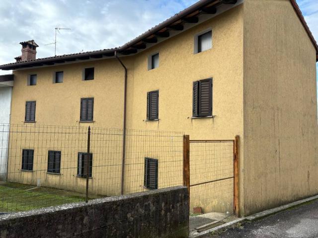 Villa Indipendente in vendita a Majano, Friuli-Venezia Giulia