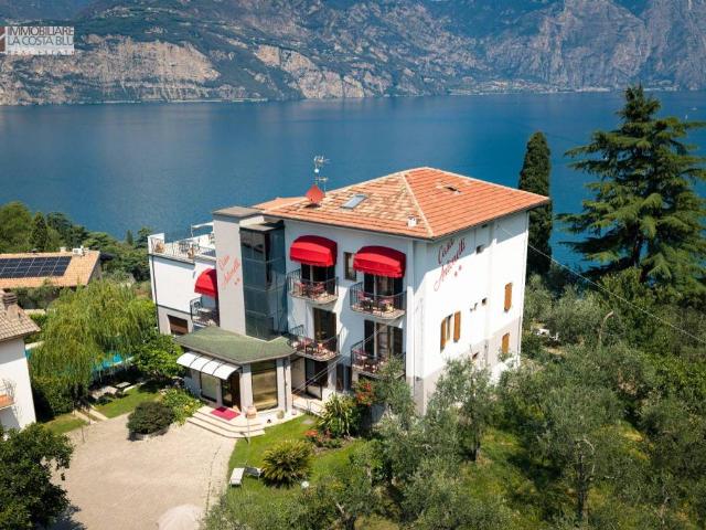 Villa Indipendente in vendita a Malcesine, Veneto