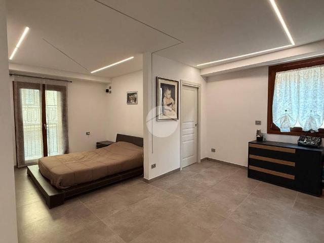 Villa Indipendente in vendita a Comunità montana della valle Camonica, Malegno