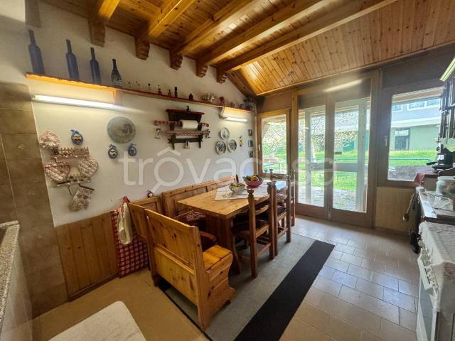 Villa Indipendente in vendita a Magnifica Comunità degli Altipiani Cimbri, Lavarone