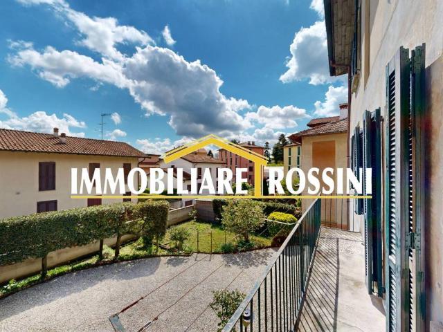 Villa Indipendente in vendita a Malnate, Lombardia