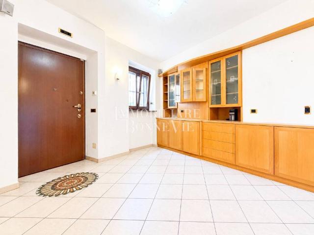 Villa Indipendente in vendita a Gurone, Malnate