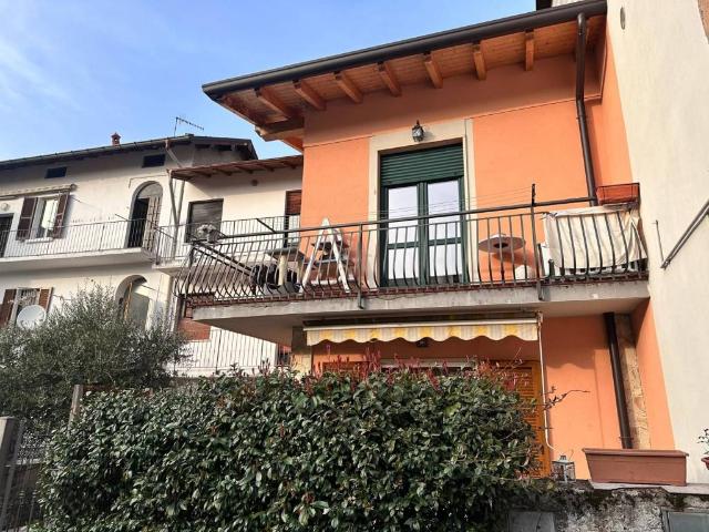Villa Indipendente in vendita a Gurone, Malnate