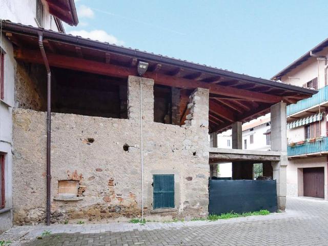 Villa Indipendente in vendita a Gurone, Malnate