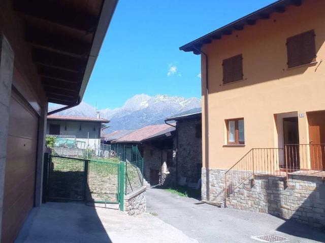 Villa Indipendente in vendita a Comunità montana della valle Camonica, Malonno