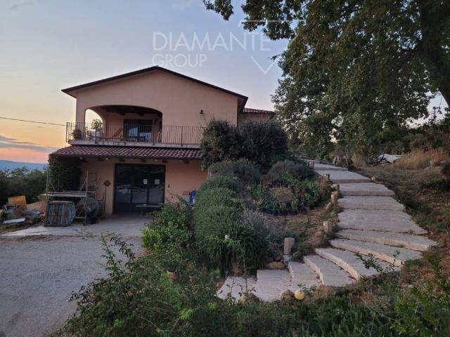 Villa Indipendente in vendita a Unione di Comuni Montani Colline del Fiora, Manciano