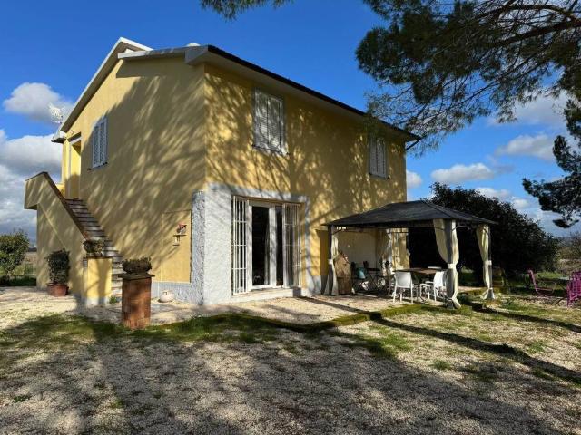Villa Indipendente in vendita a Unione di Comuni Montani Colline del Fiora, Manciano