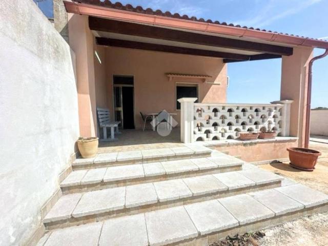 Villa Indipendente in vendita a Campomarino di Maruggio, Maruggio
