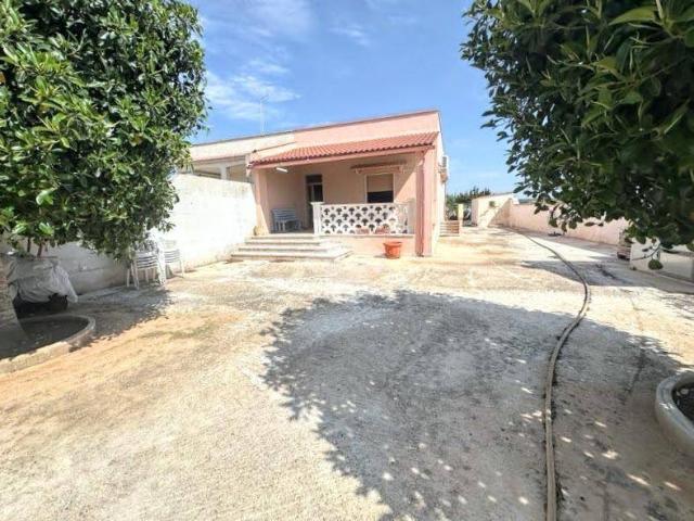 Villa Indipendente in vendita a Campomarino di Maruggio, Puglia